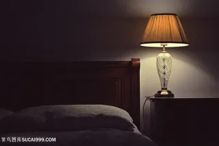 床头灯光高清图片