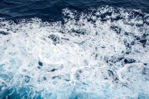 大海激起的浪花素材图 大海激起的浪花素材图