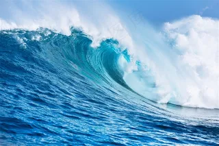 汹涌的蓝色海浪图片