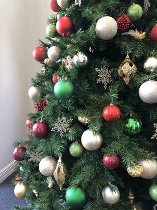 圣诞节圣诞树装饰挂件金色蓝色银色黄色圣诞球特写近景(25)