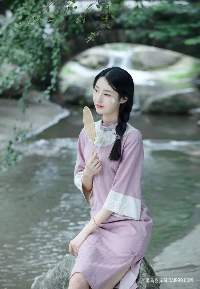 超清旗袍清纯女子图片素材
