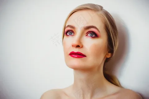 欧美美女彩妆头像图片