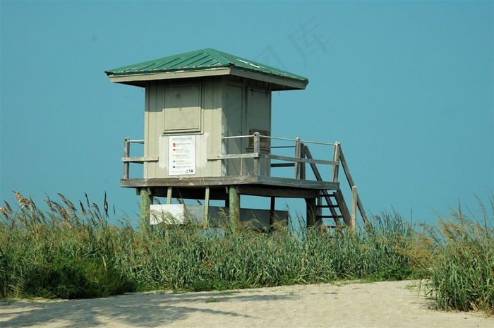 大海海边救生站