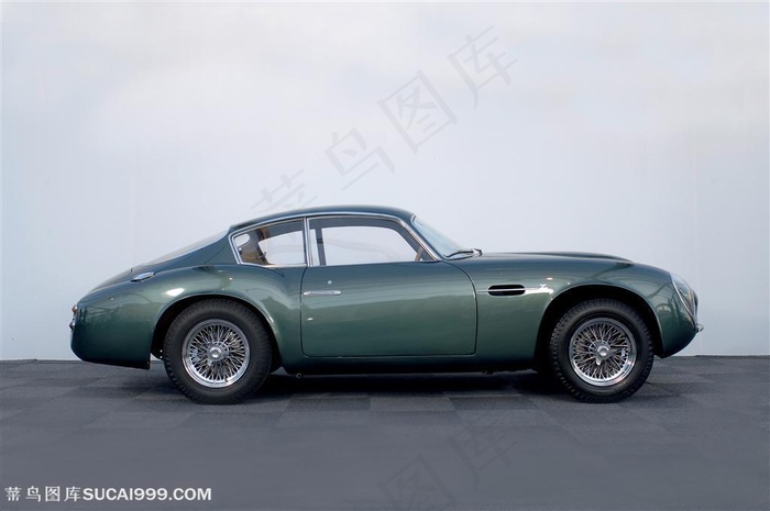 阿斯顿马丁-绿色的阿斯顿马丁车侧