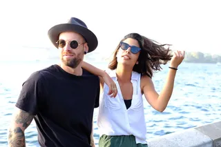 高清浪漫海边情侣