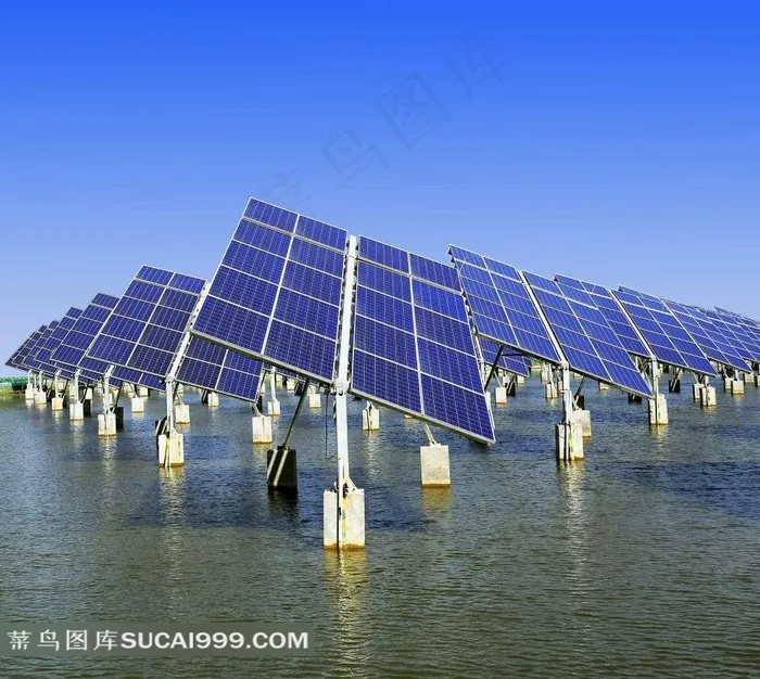 水面上的太阳能板