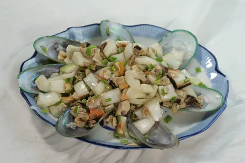 31辣味青口贝 东北饺子园