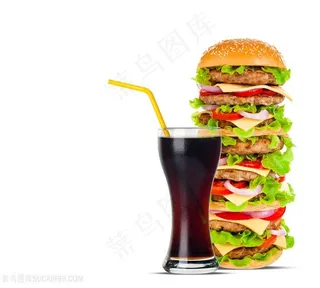 叠的很高的汉堡和可乐