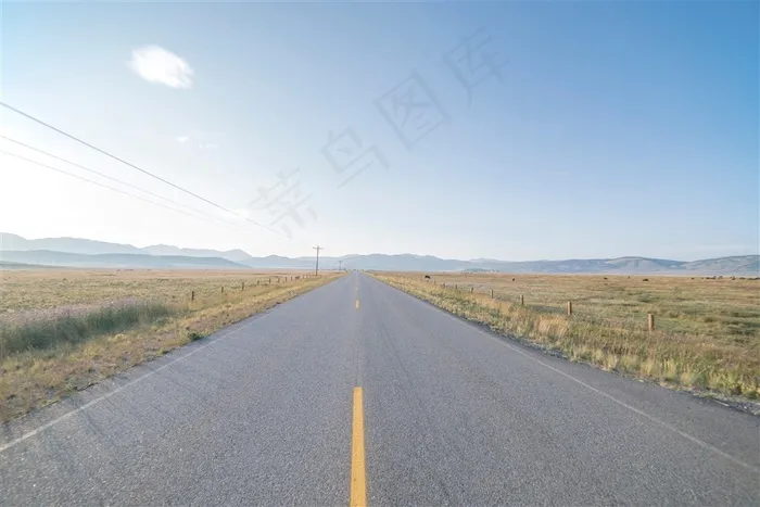 笔直的公路摄影素材图片