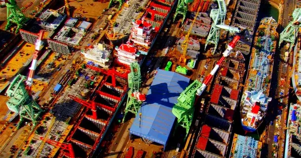 忙碌的岸边码头 忙碌的岸边码头