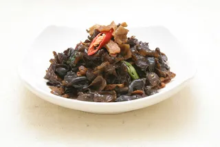 黑木耳炒肉18元