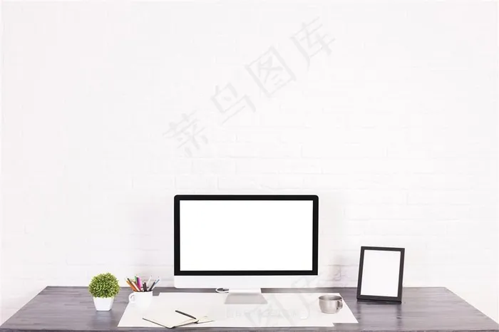 笔记本电脑工作台高清大图