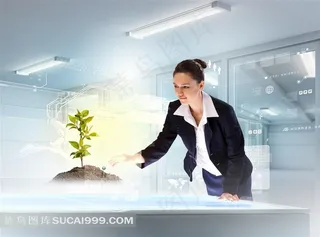 呵护幼苗生长的商务美女职场人物