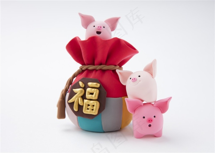 三只小猪送福迎春高清图片