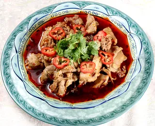 45  茶树菇炖土鸡-桃花园