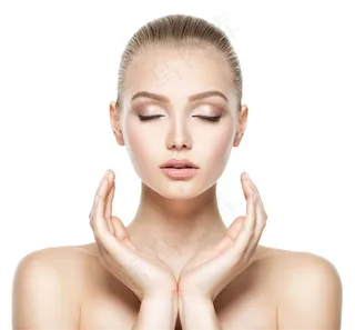 双手托下巴的外国女子高清摄影美容图片