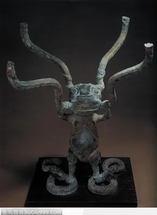 传统工艺-精美的青铜牛装饰品