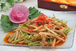 金针菇烧牛肚 22元