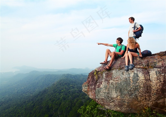 登高望远爬山旅游图片