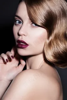 时尚发型美女高清图片