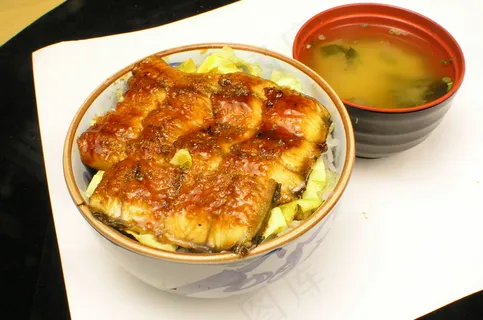 鳗鱼盖饭小、大  鳗鱼盖饭小、大