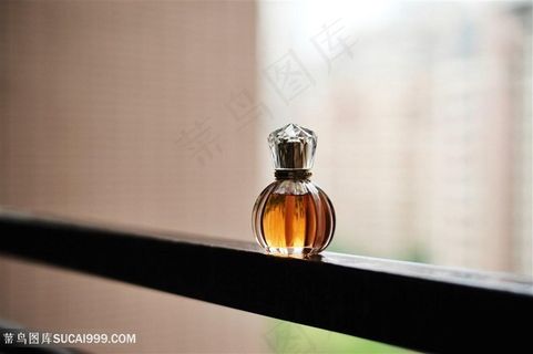 小巧玲珑香水图片