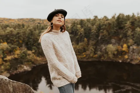 户外少妇美女写真图片 户外少妇美女写真图片