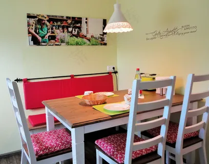温馨家居餐厅桌椅图片 温馨家居餐厅桌椅图片