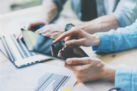 在一起工作的商务团队