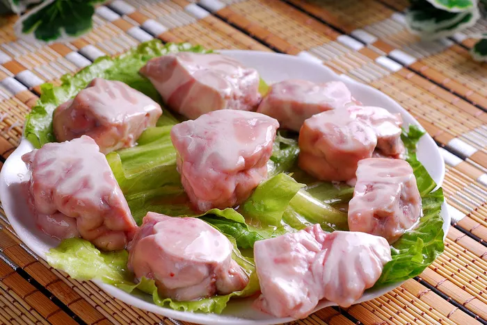 美食鲜牛脑