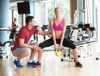 正在健身的美女