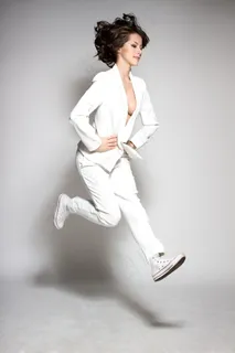 白色小西装美女图片 白色小西装美女图片