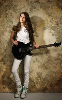 高清紧身牛仔裤美女图片下载