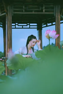 皮肤白皙细腻的古装美女图片 皮肤白皙细腻的古装美女图片