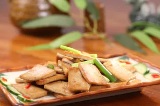 R00798小葱煎豆腐