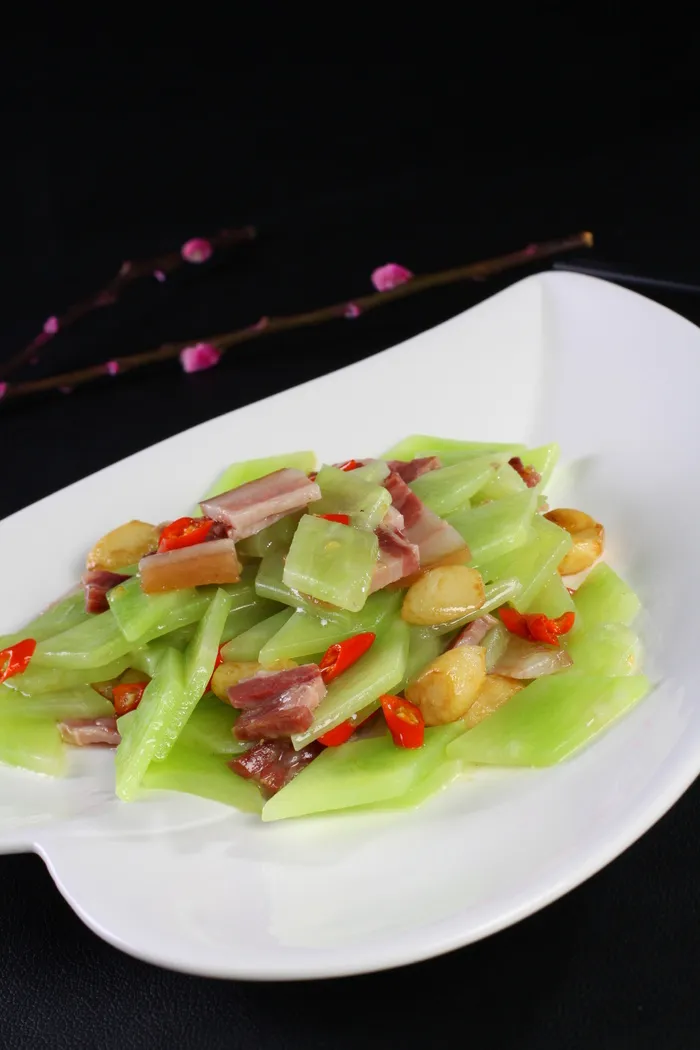 R01295农家腊肉香莴笋 (1)