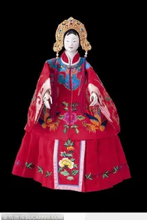 红色的美女戏偶-杨门女将 红色的美女戏偶-杨门女将