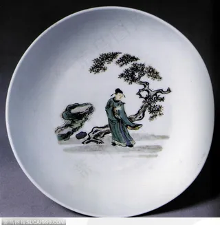 中华传统-松树和人花纹盘子