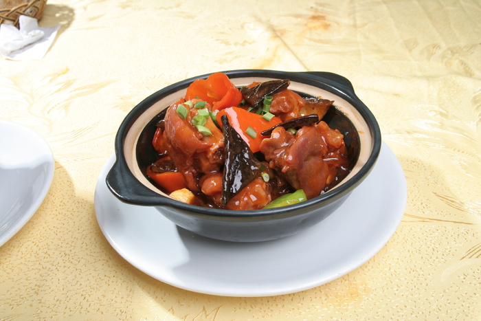 11卤豆腐酱猪手 小蜜蜂