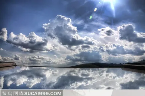 西藏上空天空云朵蓝天下的湖泊 西藏上空天空云朵蓝天下的湖泊