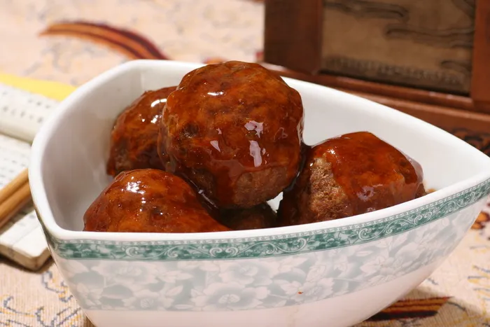 碗蒸龙眼丸子 (1)