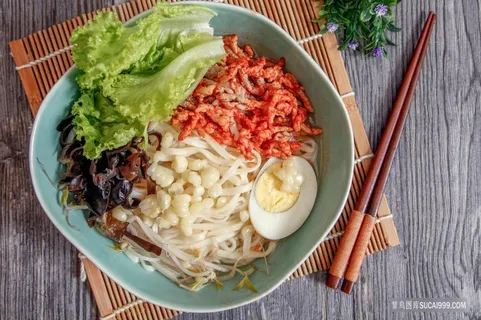 好看好吃的肉丝面