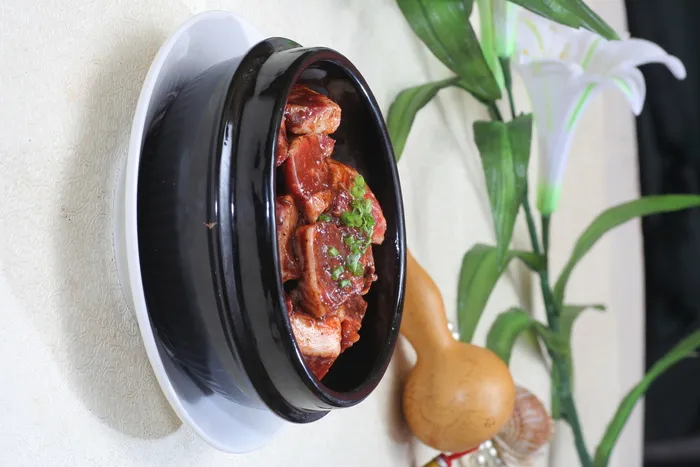 石锅牛仔骨 42元