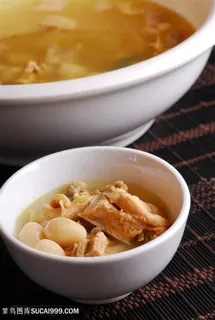 汤白果鸡肉的美食图片 汤白果鸡肉的美食图片