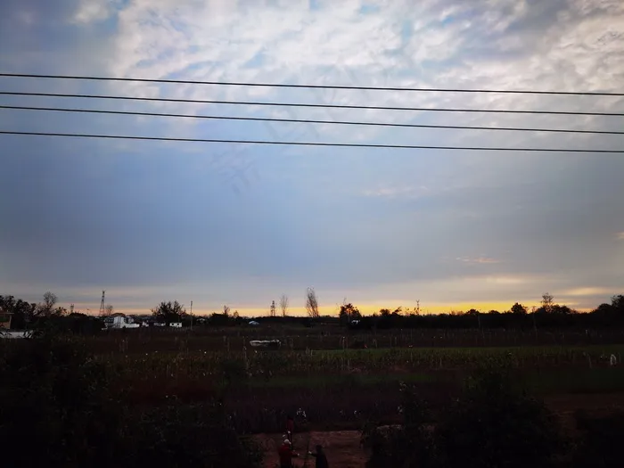 乡村的早晨日出