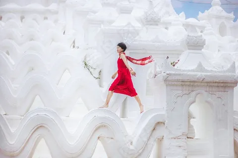 行为艺术写真图片