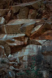 岩石峭壁高清图片 岩石峭壁高清图片