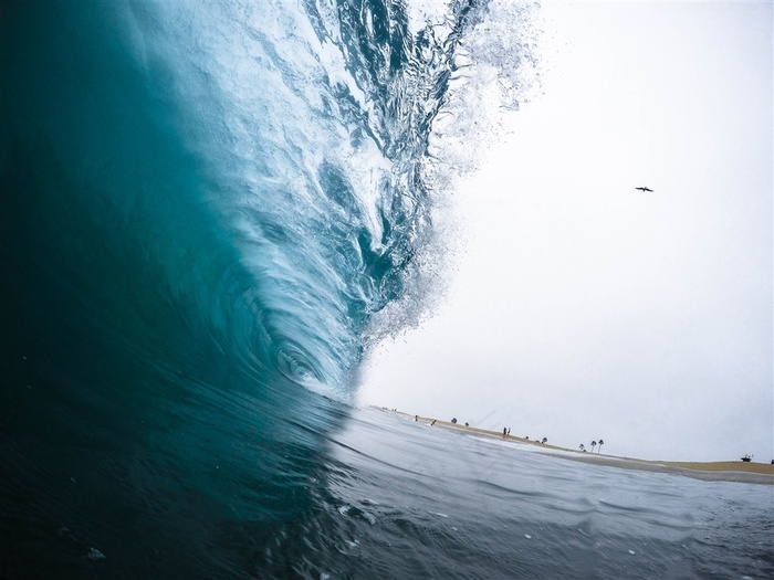 翻滚的海浪素材图