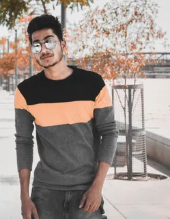 墨镜帅哥生活照图片