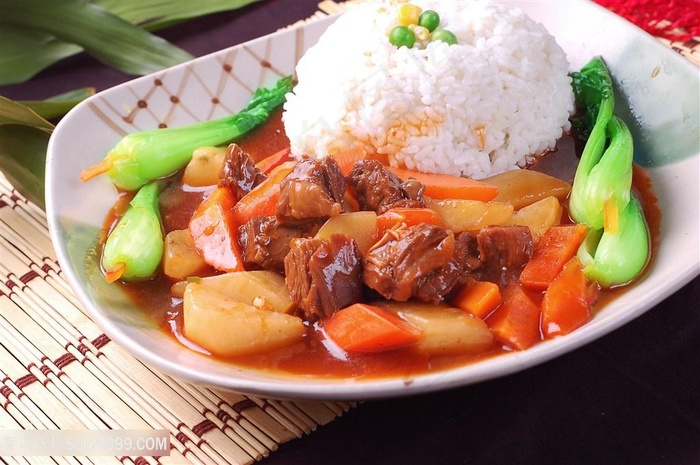 中华美食饭红烧牛腩拌饭实拍摄影图中华美食